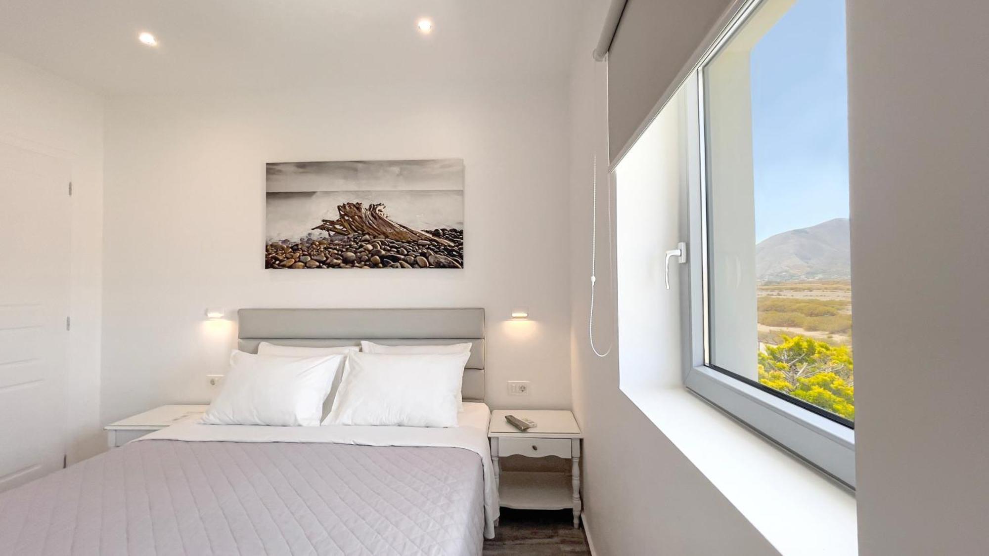 Dl Santorini Hotel